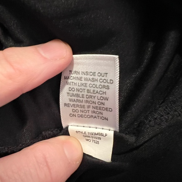 Rob & Ali from Dress Barn Women’s Angel Sleeve & Lace Shoulder Blouse Size XL - Picture 7 of 8